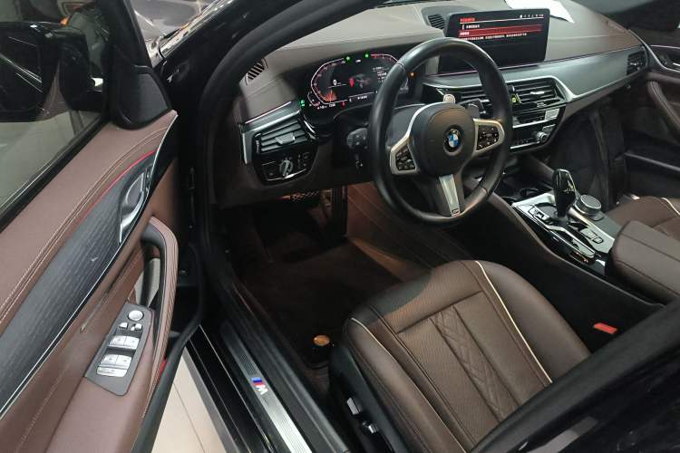 Used BMW 5 Series 2022 Restyled 530Li Leading Edition M Sport Package
