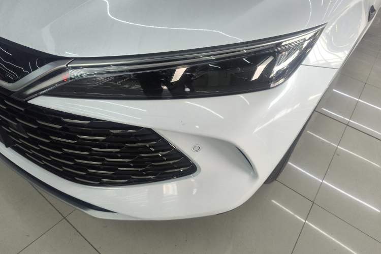 Used BYD Qin L 2025 DM-i Smart Drive 120KM Superior Model
