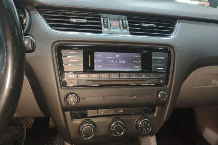 Used Skoda Octavia 2015 1.6L Automatic Yijun Edition