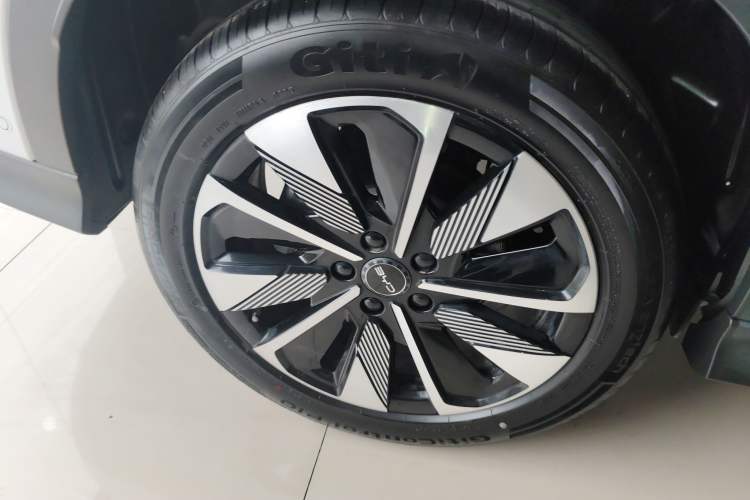 Used BYD Song PLUS New Energy 2025 DM-i Intelligent Driving 160KM Flagship Model
