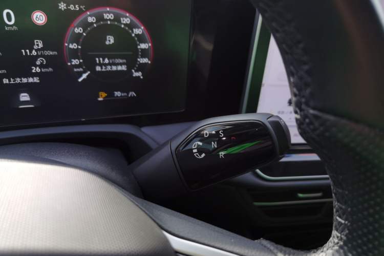 Used Volkswagen Magotan 2024 380TSI DSG Prestige Edition DaMai Package
