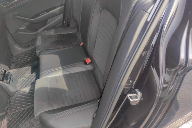 Used Volkswagen Magotan 2017 330TSI DSG Luxury Model
