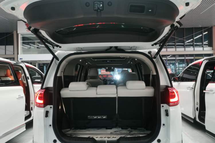 Used GAC Trumpchi M8 2023 Lingxiu Series 390T Prestige Edition