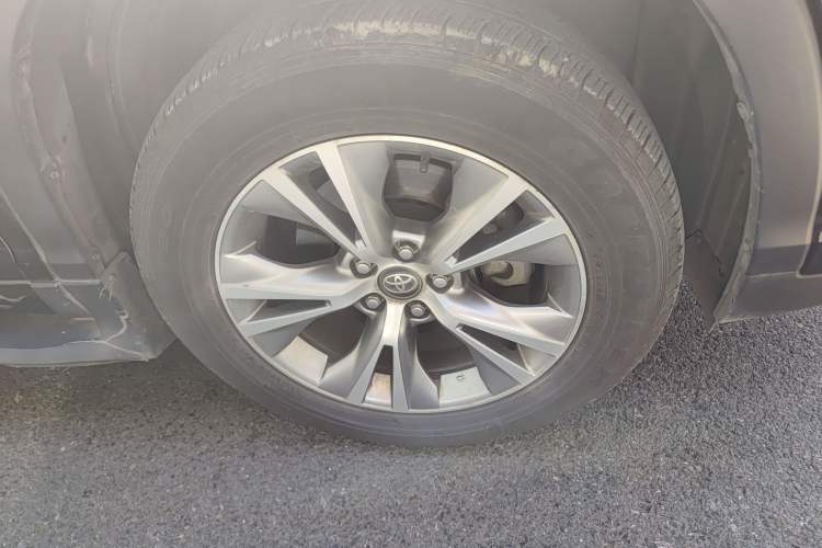 Used Toyota Highlander 2018 2.0T Two-Wheel Drive Elite Edition 7 Seats Emission Standard China V