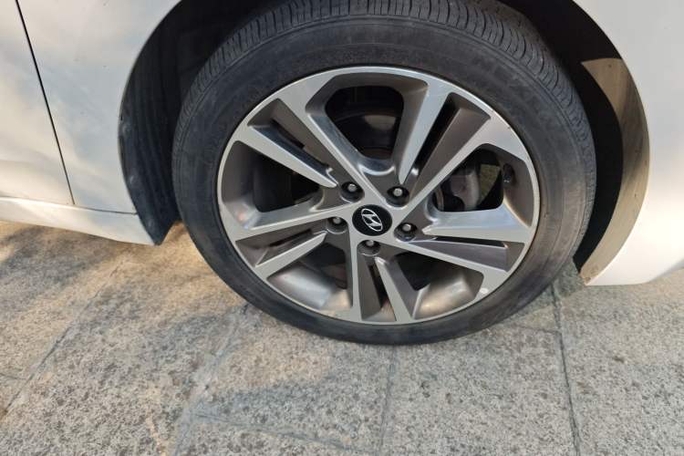 Used Hyundai Elantra 2016 1.6L Automatic ZhiXuan – Elite Version