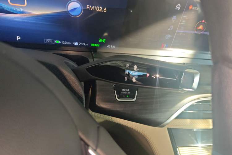 Used Buick GL8 New Energy 2025 Lushang First-Drive Edition 7-Seater
