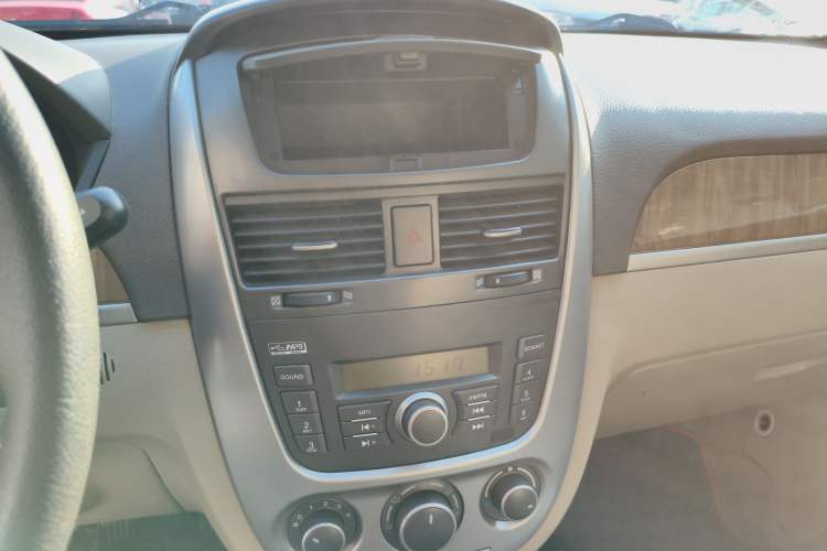 Used Buick Excelle 2015 1.5L Manual Classic Trim
