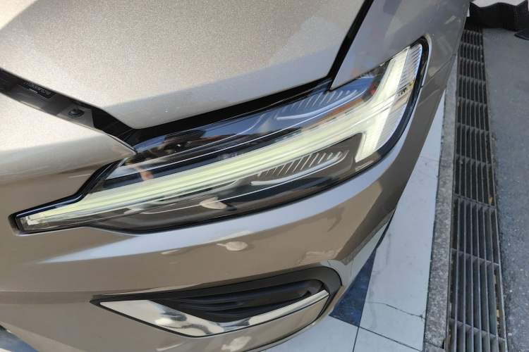 Used Volvo S60 2022 B4 Zhiyi Luxury Edition