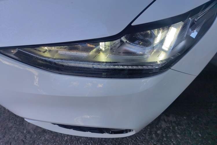 Used Wey VV6 2018 2.0T Two-Wheel-Drive Ultra-Luxury Version China V Standard
