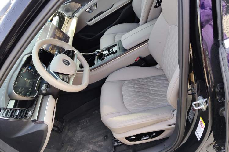 Used BYD Han 2025 EV with 701 km of Laser Radar-Enabled Intelligent Driving