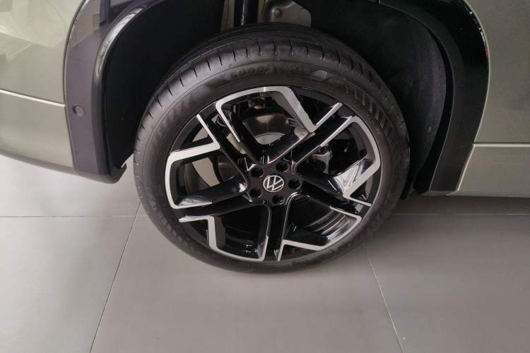 Used Volkswagen Tayron 2025 Tiguan L 380TSI 4Motion Luxury Easy Package
