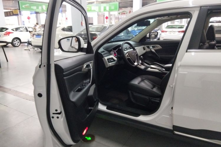 Used Geely Auto Emgrand X7 Sport 2018 1.8TD Automatic Two-Wheel Drive Zhiya Model
