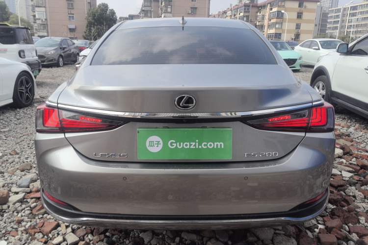 Used Lexus ES 2023 200 Excellence Edition
