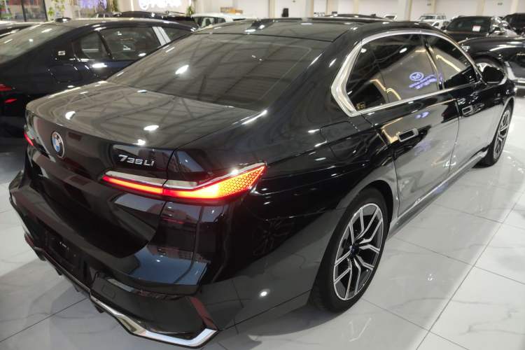 Used BMW 7 Series 2023 735Li M Sport Package
