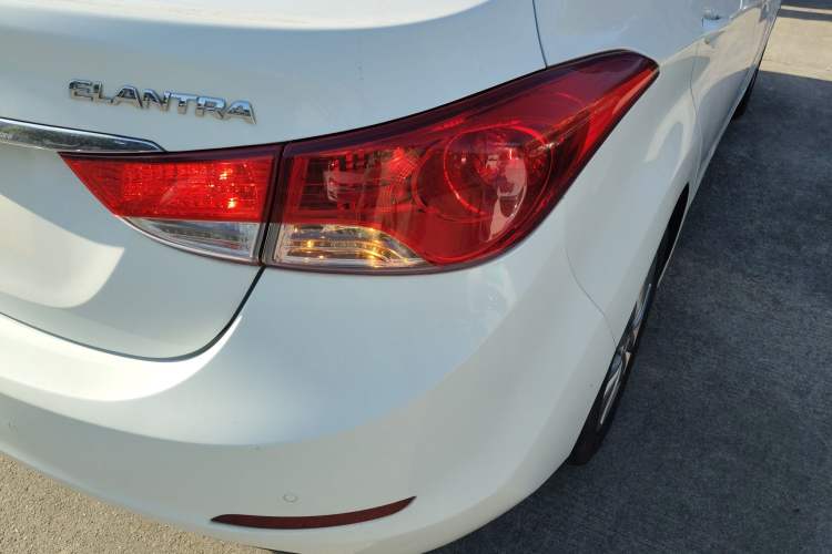 Used Hyundai Elantra 2015 1.6L Automatic Fashion Model