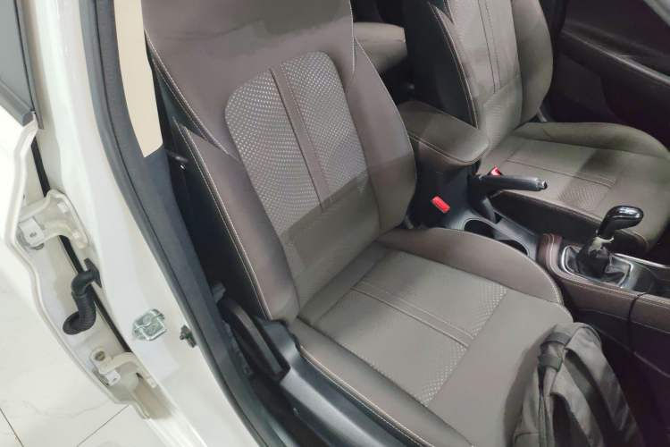 Used Changan Eado DT 2019 1.6L Manual Comfort Model China VI Standard