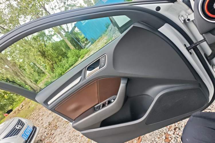 Used Audi A3 2015 Limousine 40 TFSI Automatic Comfort Model
