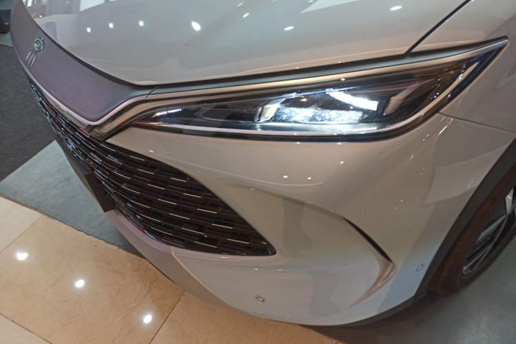 Used BYD Song L DM-i 2025 Intelligent Driving Version 160 km Beyond-Range Type
