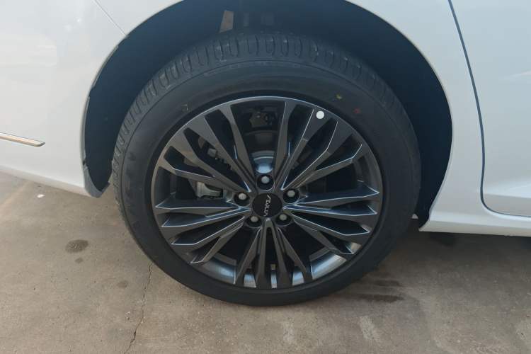 Used Dongfeng Aeolus Yixuan MAX 2023 1.5T Super-Powered Dad Edition
