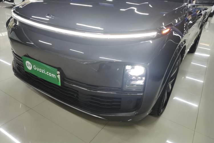 Used Li Auto L8 2023 Air model
