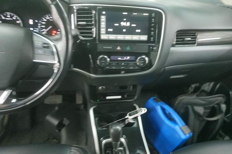 Used Mitsubishi Outlander 2020 2.0L Two-Wheel Drive Enjoyment Version 5 Seats
