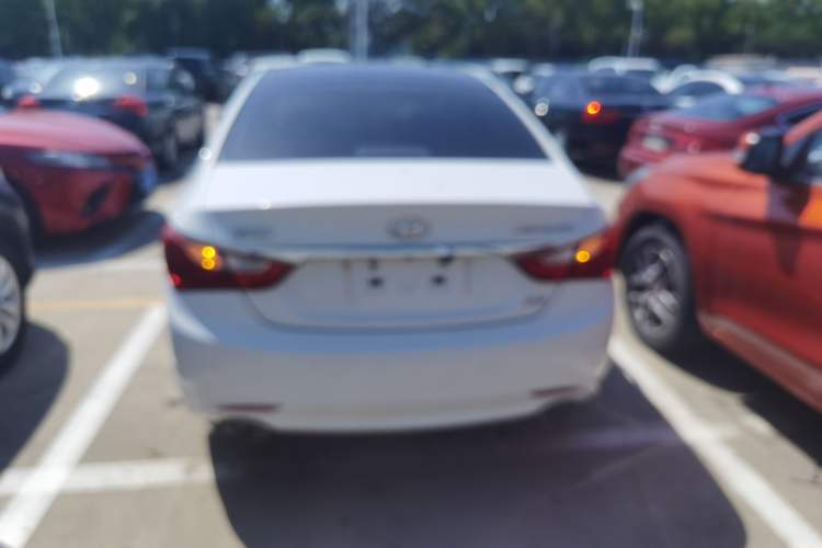 Used Hyundai Sonata 2013 2.4L Automatic Luxury Version China IV Standard
