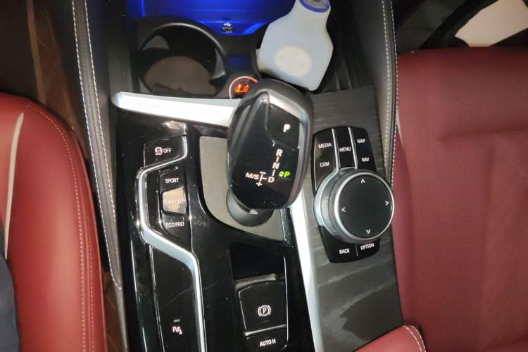 Used BMW 5 Series 2022 Restyled 530Li Leading Edition M Sport Package
