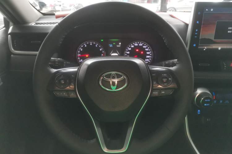 Used Toyota Wildlander 2021 2.0L CVT 4x4 Luxury Edition