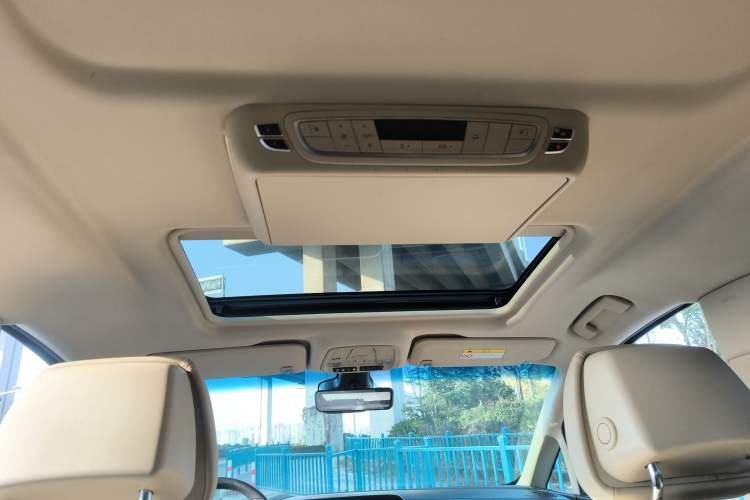 Used Buick GL8 2023 ES Lu Zun Deluxe Model
