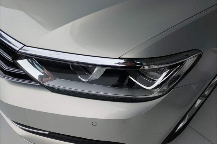 Used Volkswagen Magotan 2019 330TSI DSG Leading Model China VI Standard
