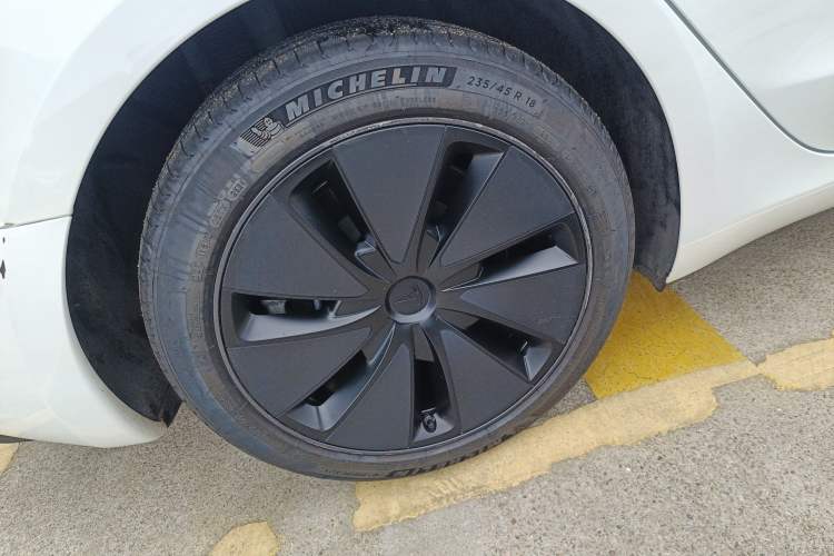 Used Tesla Model 3 2023 Rear-Wheel-Drive Version
