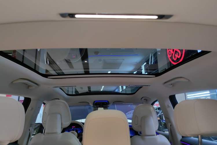 Used Mercedes-Benz EQS SUV 2023 450 4MATIC Pioneer Edition
