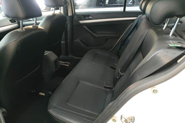 Used Volkswagen Lavida 2015 1.6L Automatic Fashion Edition