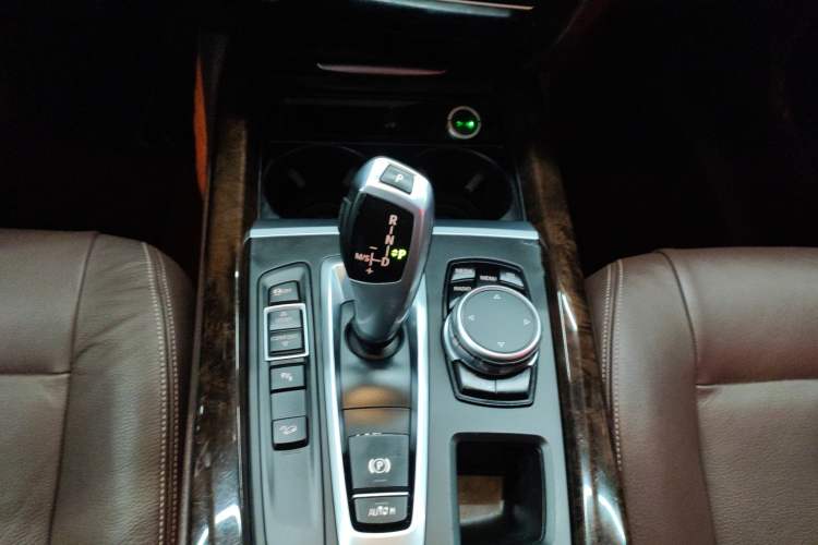 Used BMW X5 2015 xDrive28i
