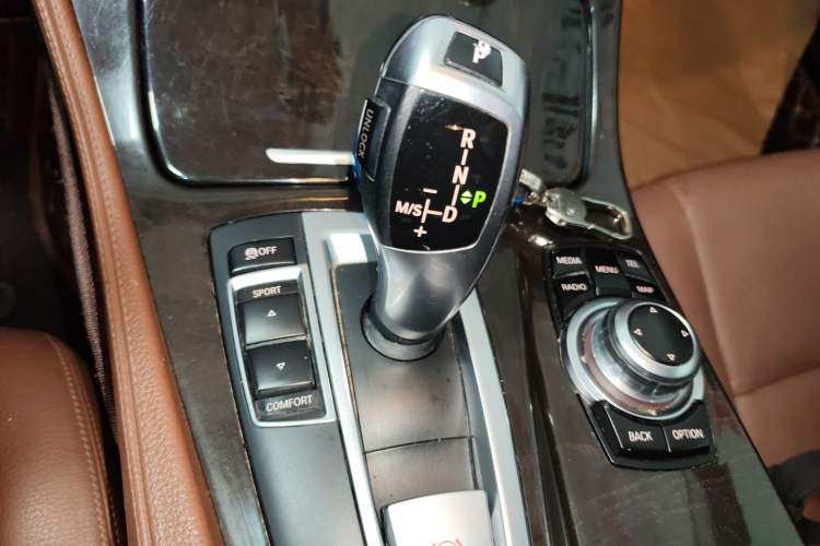 Used BMW 5 Series 2014 525Li Leading Model