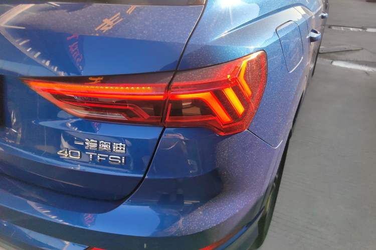 Used Audi Q3 2021 40 TFSI Fashion Dynamic Model
