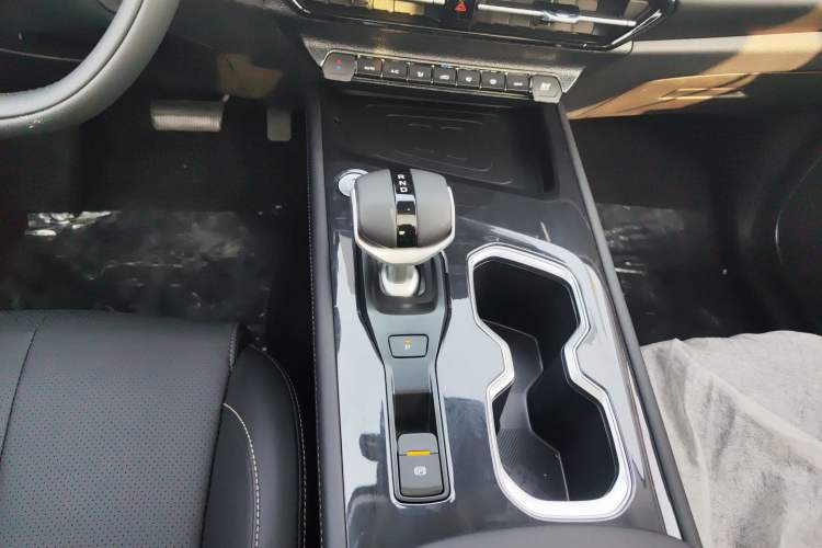 Used Changan CS75 2026 Model PRO 1.5T DCT Prestige 7-Seater