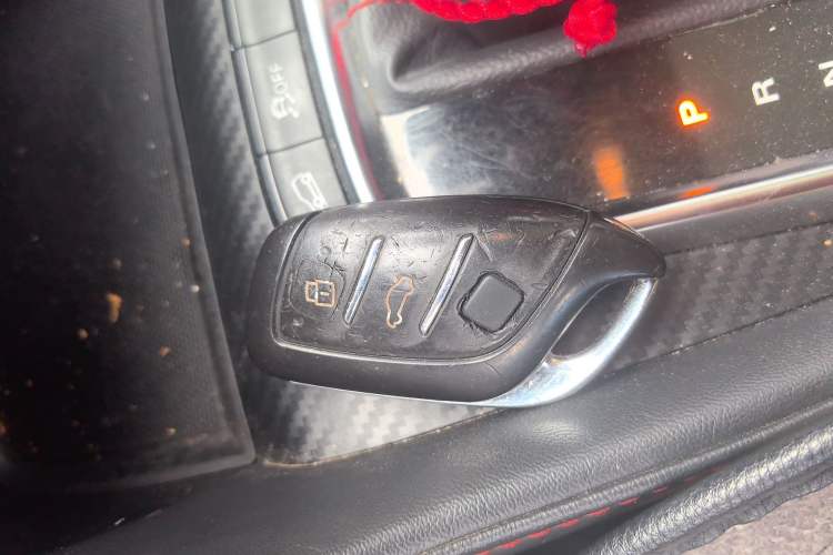 TDK.VehicleDetails.img