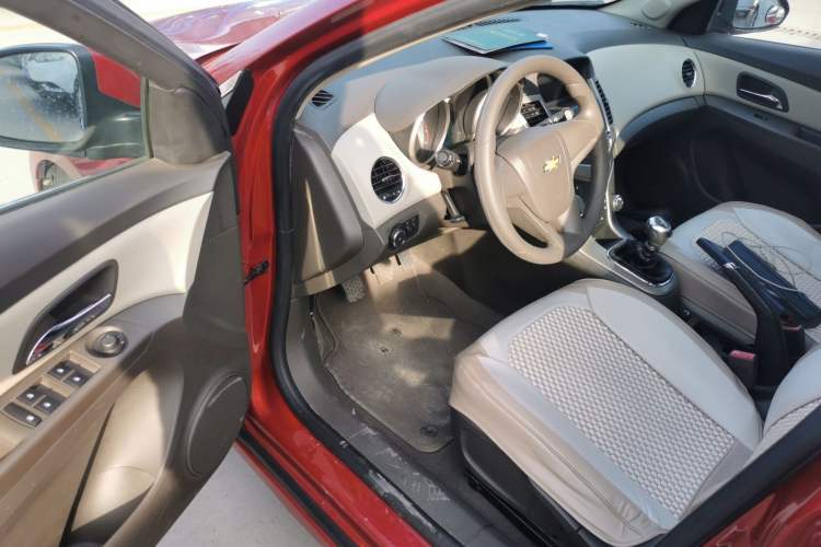 Used Chevrolet Cruze 2015 1.5L Classic SL MT
