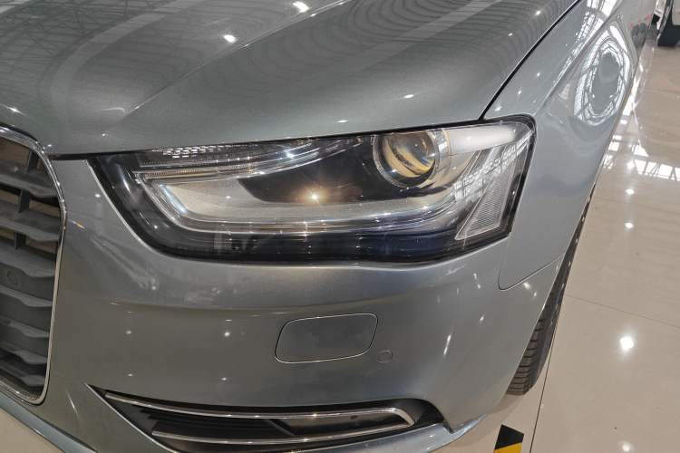 Used Audi A4L 2015 35 TFSI Automatic Comfort Model
