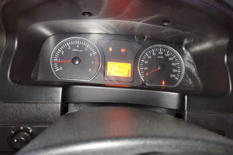 Used FORTHING Lingzhi 2016 M3 1.6L 7-Seater Comfort Model China IV Standard