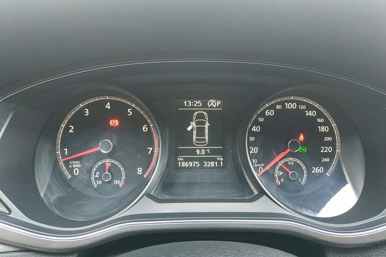 Used Volkswagen Passat 2017 330TSI DSG Luxury Edition
