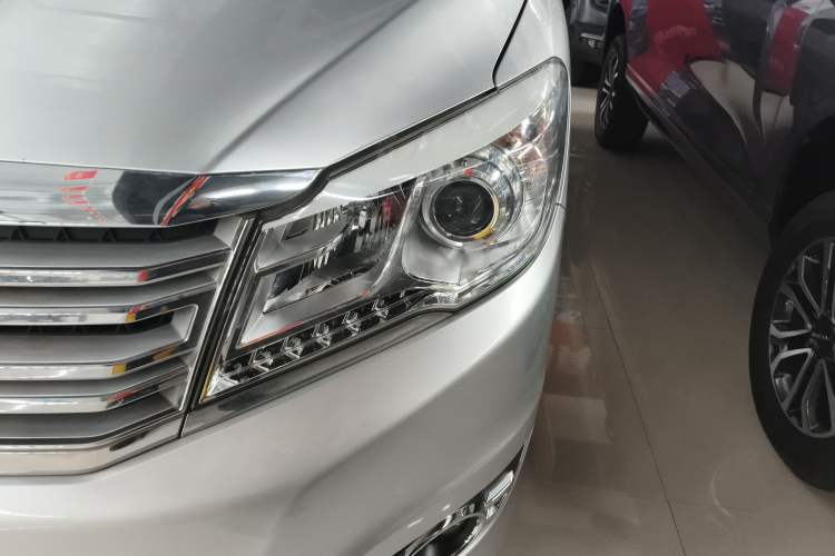 Used Jinbei Grace 2014 2.0L Luxury Short-Wheelbase 7-Seater 1TR