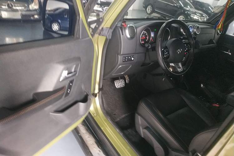 Used  BJ40 2016 40L 2.3T Automatic All-Wheel Drive Premium Edition
