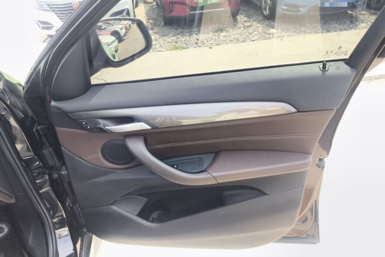 Used BMW X1 2016 sDrive20Li Luxury Model
