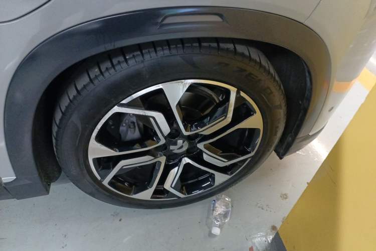 Used Nio ES8 2020 415 km Signature Edition 6-Seater Version
