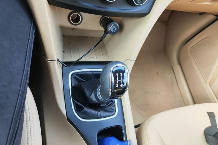 Used Baojun 730 2016 Revised 1.5L Manual Standard Version 7 Seats China V Emission Standard