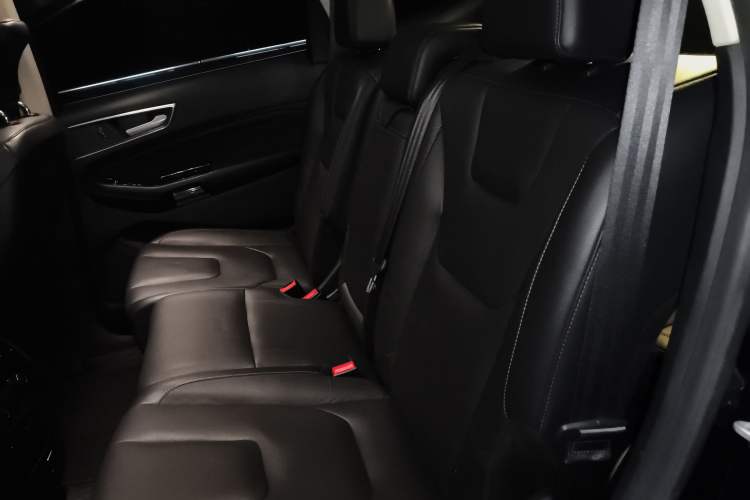 Used Ford Edge 2015 2.0T GTDi Four-Wheel Drive Prestige Model
