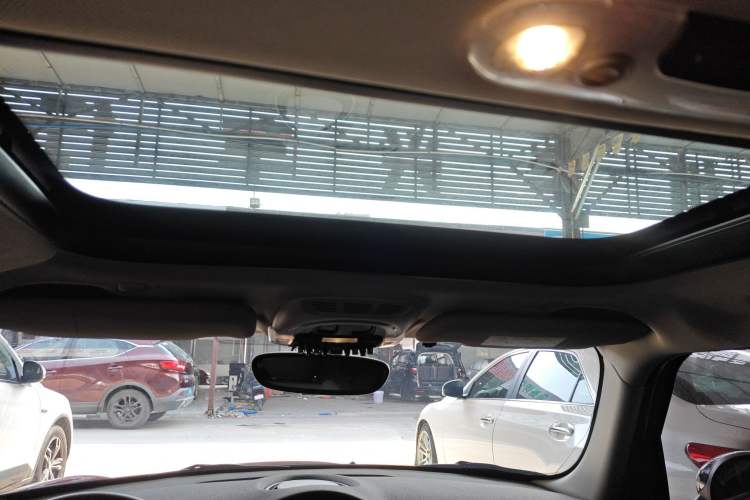 Used  MINI 2018 1.5T COOPER Classic Edition Five-Door Version
