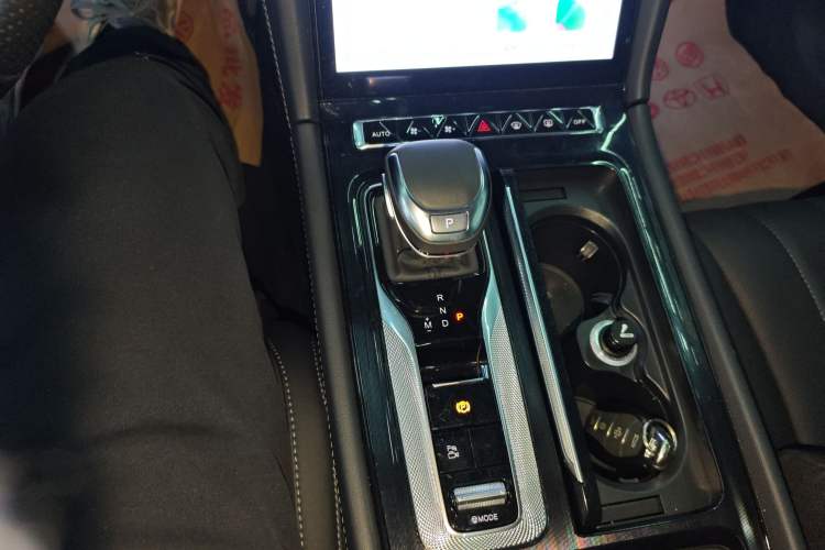 Used Hongqi H5 2023 2.0T Automatic Smart Connect Flagship Edition
